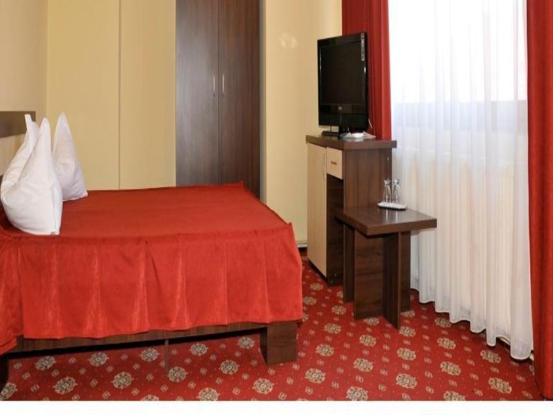 Hotel Tudor Ploiesti Ngoại thất bức ảnh